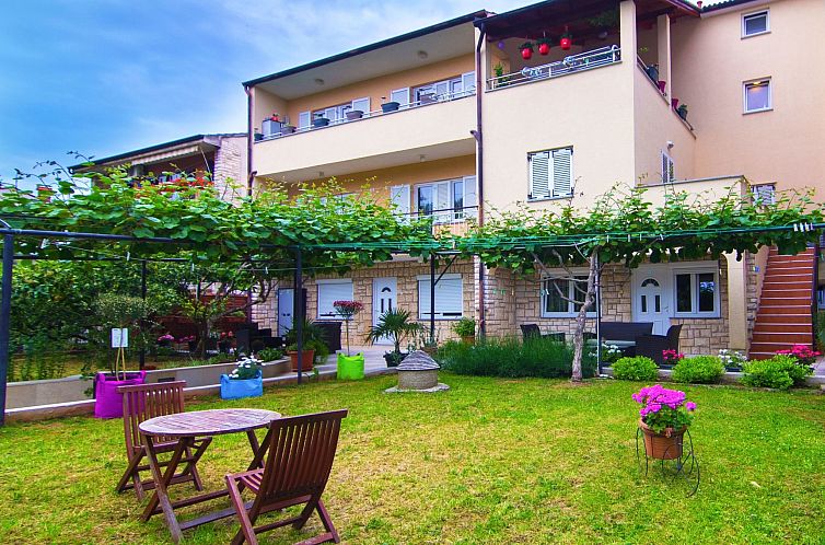 Appartement Gemütliche Wohnung mit Gartenblick