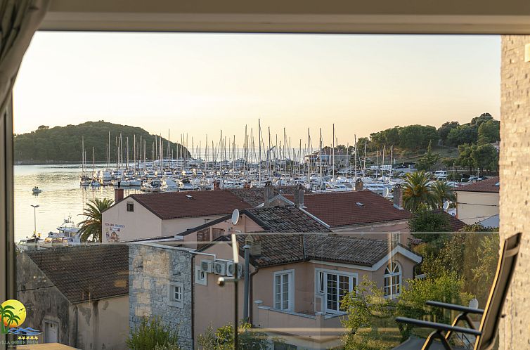 Appartement Schöne Wohnung in Vrsar mit Großer Terrasse