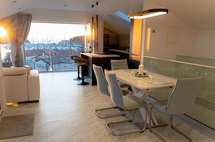 Appartement Schöne Wohnung in Vrsar mit Großer Terrasse