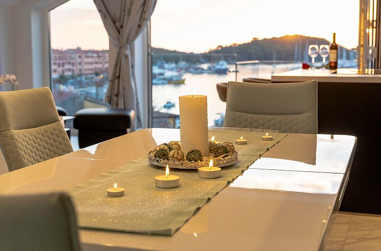 Appartement Schöne Wohnung in Vrsar mit Großer Terrasse