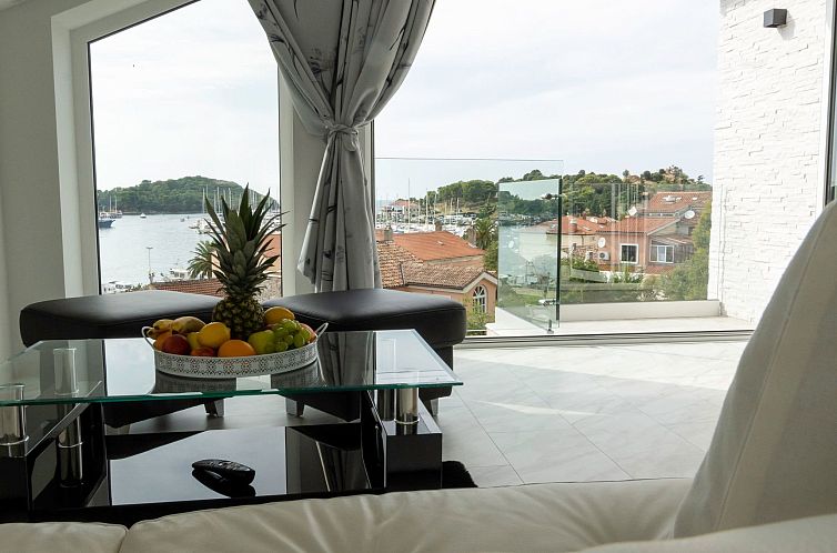 Appartement Schöne Wohnung in Vrsar mit Großer Terrasse