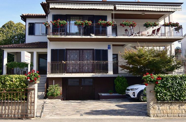 Unterkunft 101119103 - Appartement Istrien - Appartement Große Wohnung in Umag mit Terrasse und Grill
