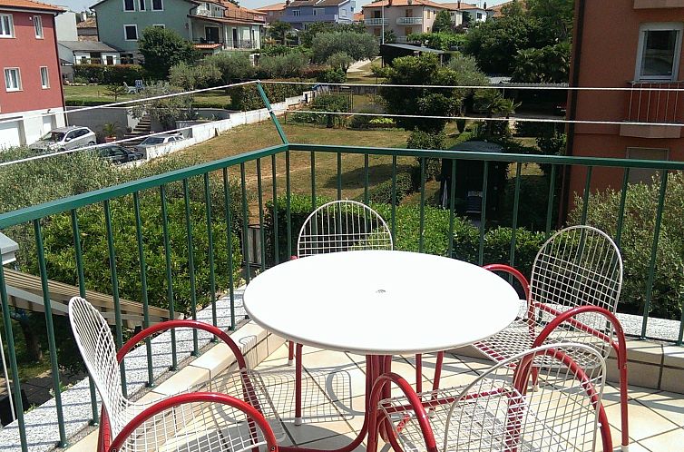 Appartement in Umag mit Balkon