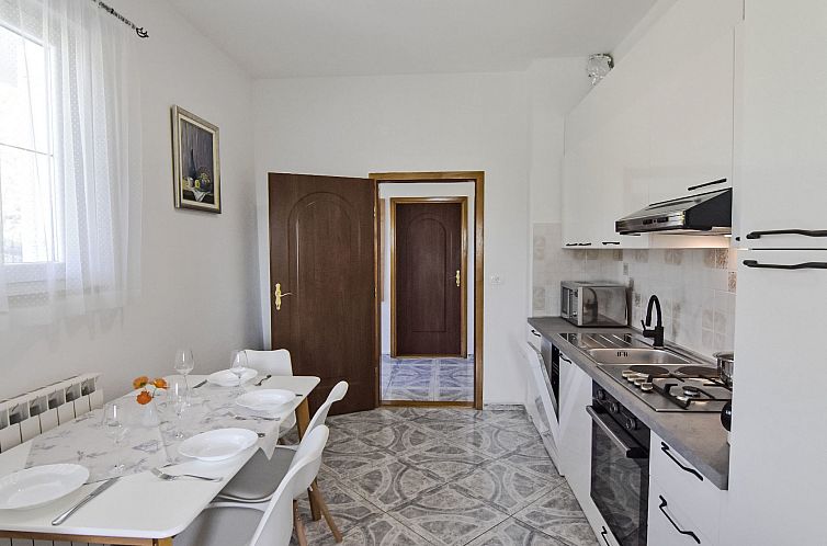 Appartement Klimatisierte Wohnung in Valica mit Großem Gart