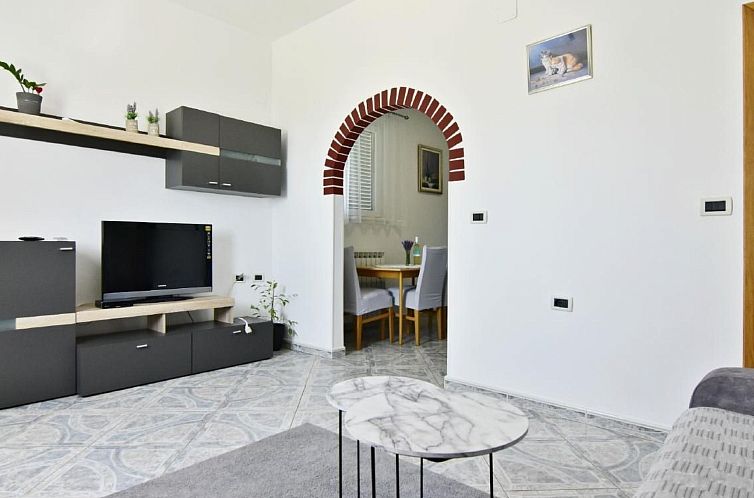 Appartement Klimatisierte Wohnung in Valica mit Großem Gart