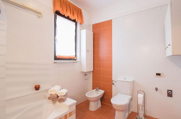 Appartement Neue Wohnung in Umag mit Terrasse