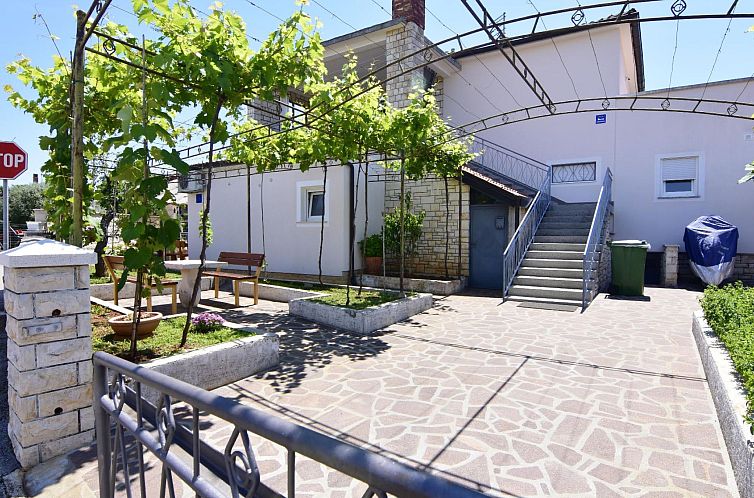 Appartement Geräumige Unterkunft in Punta Umag in Strandnä