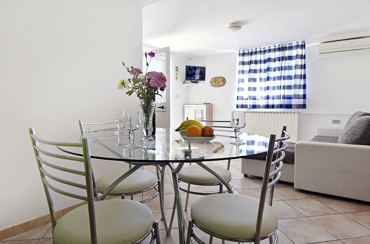 Appartement Apartment Nika 4 in der Residenz mit Pool und Wh