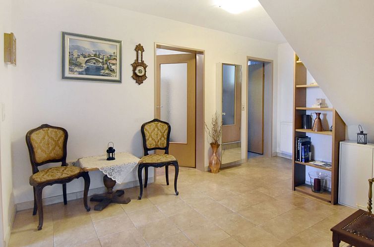 Appartement Geräumige Kellerwohnung in der Nähe von Umag
