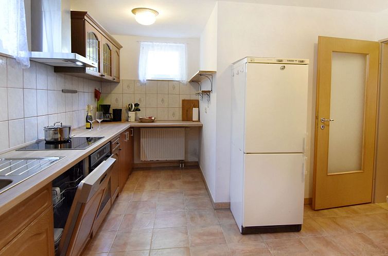 Appartement Geräumige Kellerwohnung in der Nähe von Umag