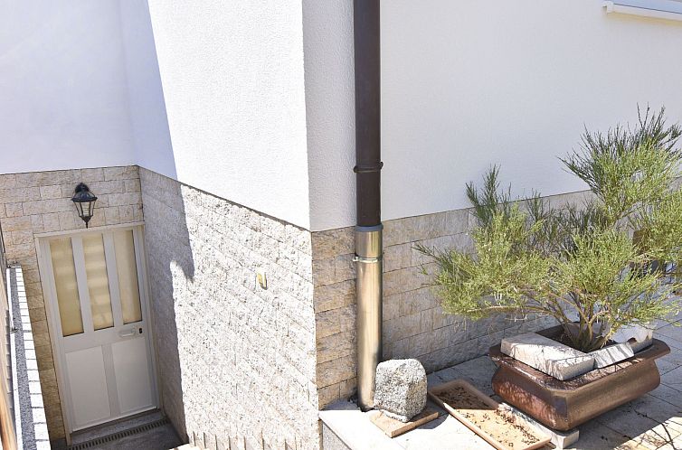 Appartement Geräumige Kellerwohnung in der Nähe von Umag