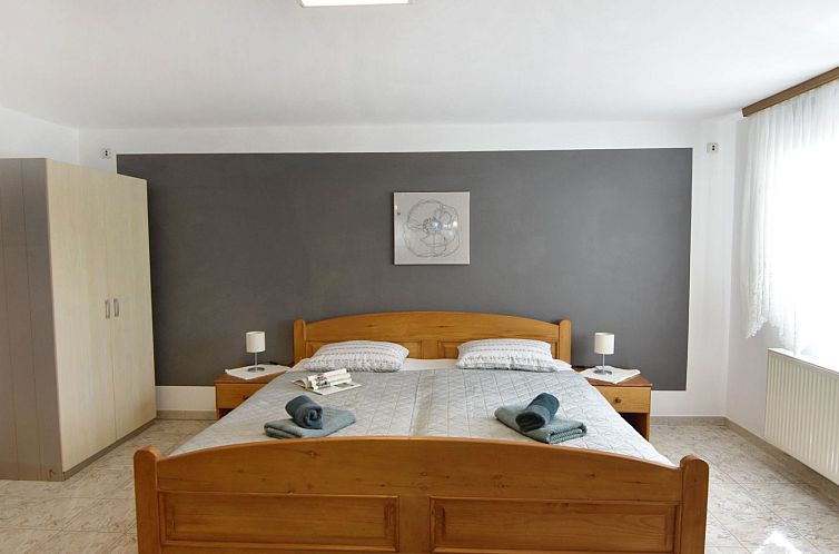 Appartement Geräumige Kellerwohnung in der Nähe von Umag