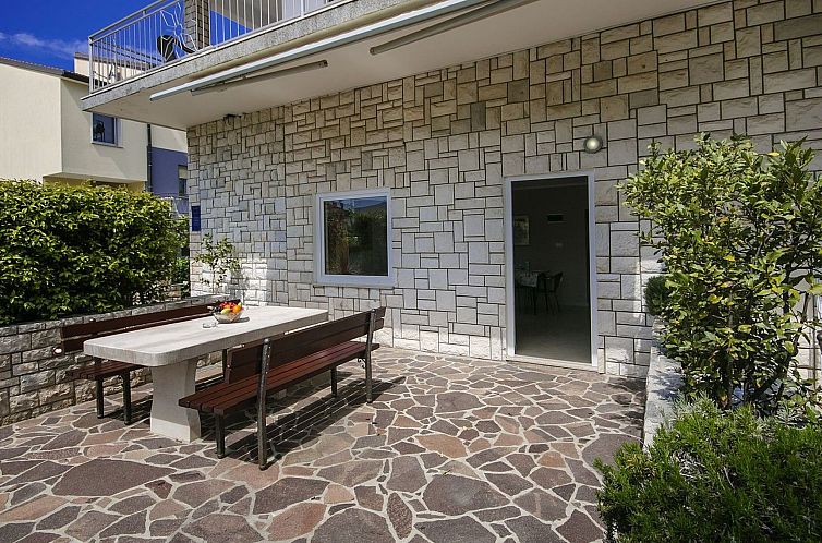 Appartement Apartment Nika1 Umag mit Pool und Whirlpool 400 