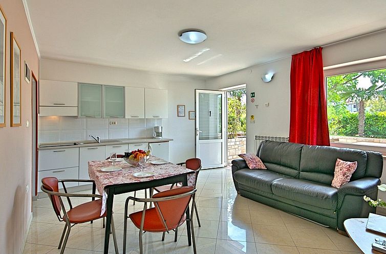 Appartement Apartment Nika1 Umag mit Pool und Whirlpool 400 