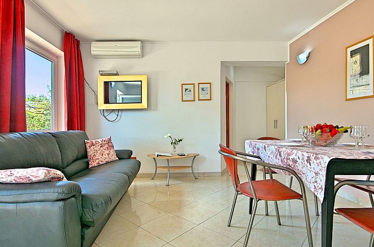 Appartement Apartment Nika1 Umag mit Pool und Whirlpool 400 
