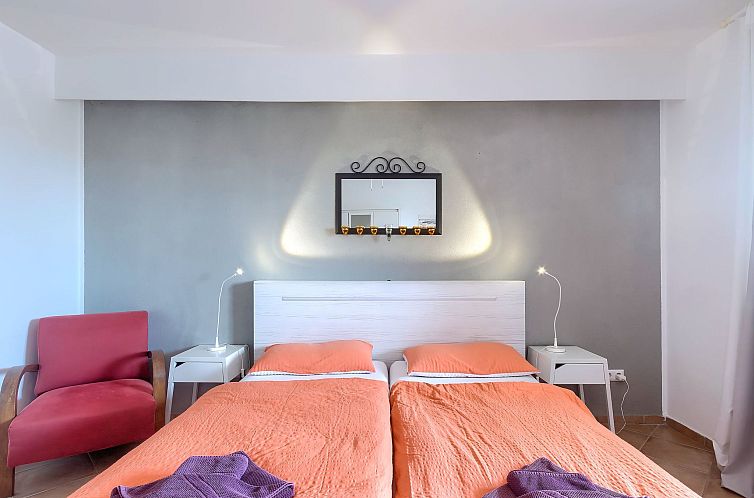 Appartement Wohnung in Fažana mit gemeinsamem Pool und Gart