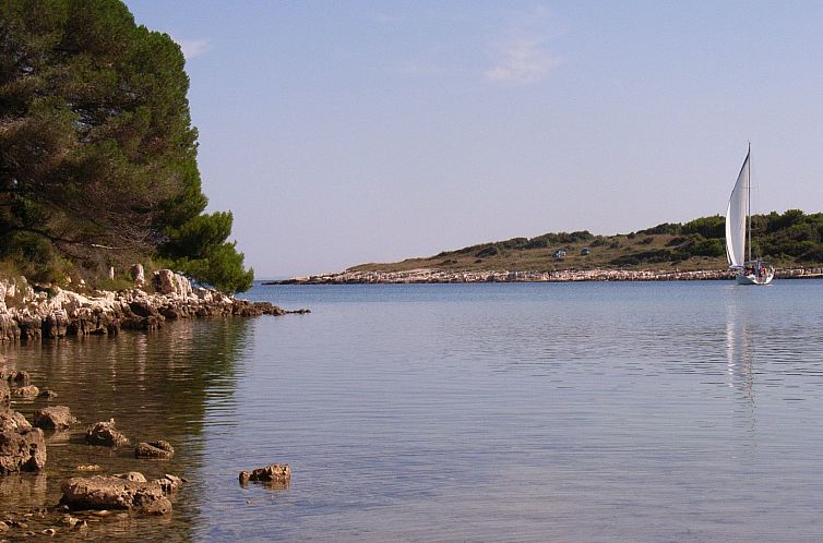 Appartement Wohnung in Fažana mit gemeinsamem Pool und Gart