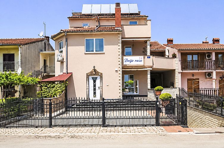 Appartement Ein Apartment im Ferienhaus Zweirosen
