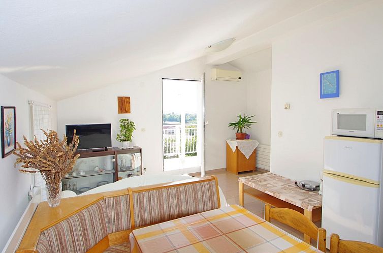 Appartement "Krešo" mit Balkon