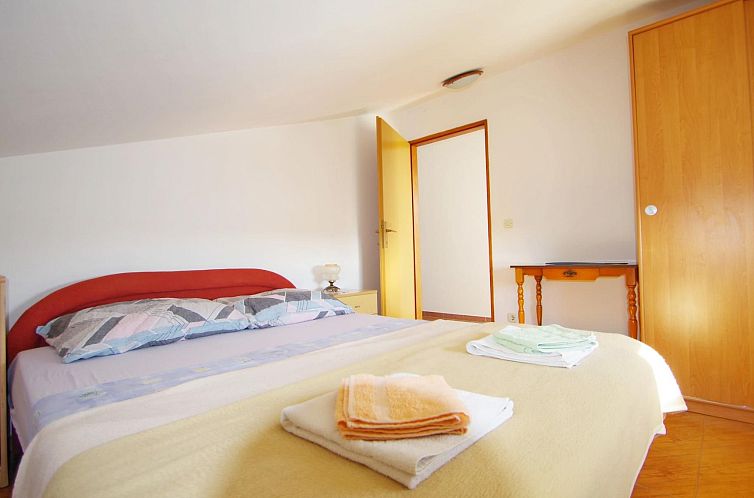 Appartement "Krešo" mit Balkon