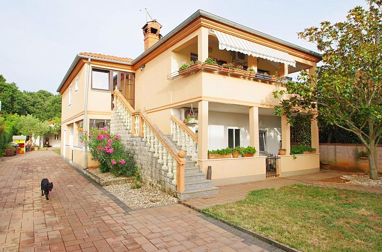 Unterkunft 1011327 - Appartement Istrien - Appartement Angenehme Wohnung in Valbandon, Privatparkplatz