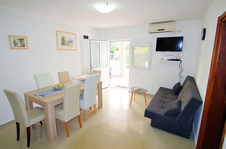 Appartement Angenehme Wohnung in Valbandon, Privatparkplatz