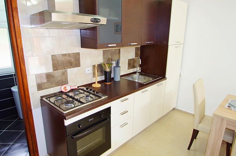 Appartement Angenehme Wohnung in Valbandon, Privatparkplatz