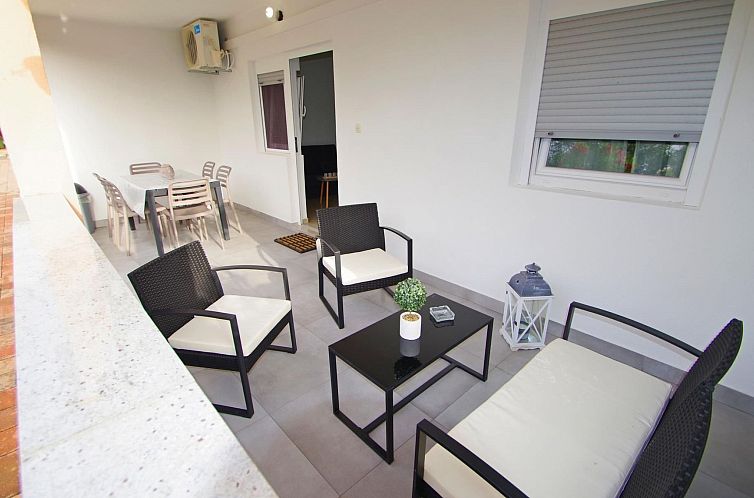 Appartement Angenehme Wohnung in Valbandon, Privatparkplatz