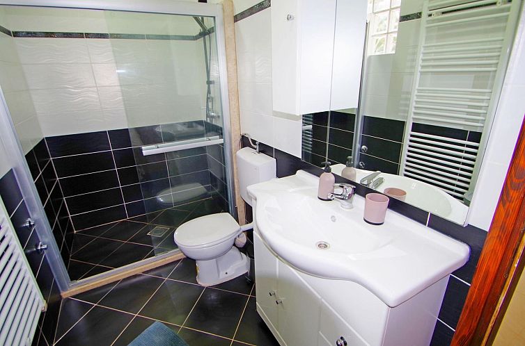 Appartement Angenehme Wohnung in Valbandon, Privatparkplatz