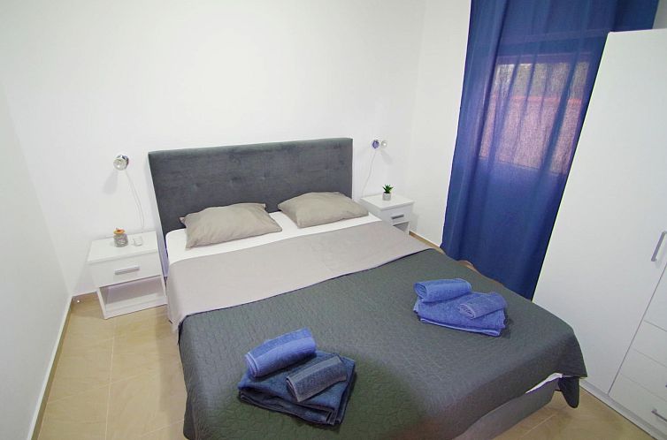 Appartement Angenehme Wohnung in Valbandon, Privatparkplatz