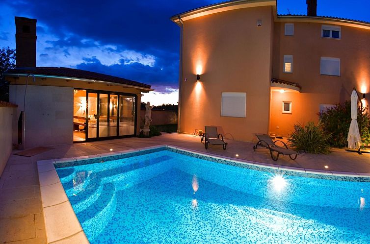 Guest house 1011332 - Apartment Istria - Appartement Geräumige Ferienwohnung für vier Personen mit 