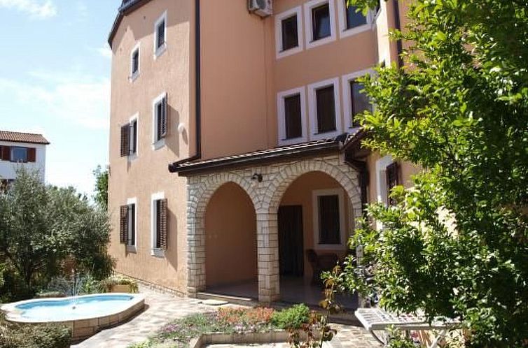 Appartement Ferienappartement Edi mit zwei Balkonen