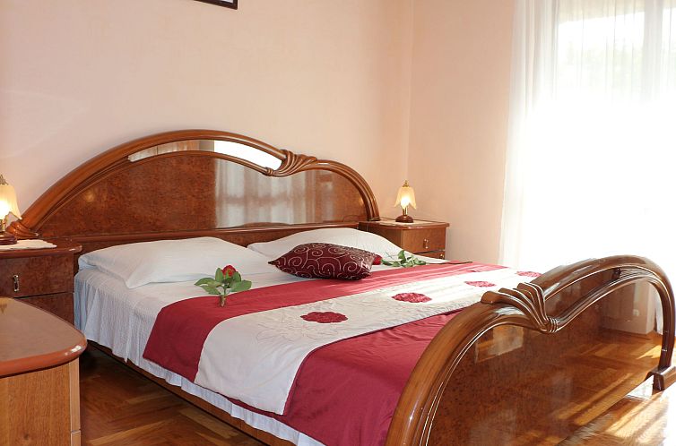 Appartement Wohnung in Fažana mit Grill, Garten und Terrass