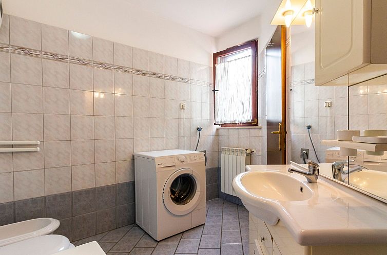 Appartement Wohnung in Fažana mit Grill, Garten und Terrass