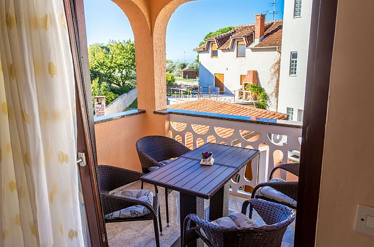 Appartement Wohnung in Fažana mit Grill, Garten und Terrass