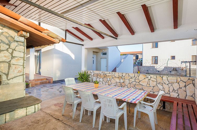 Appartement Anemona, Dorf Valbandon