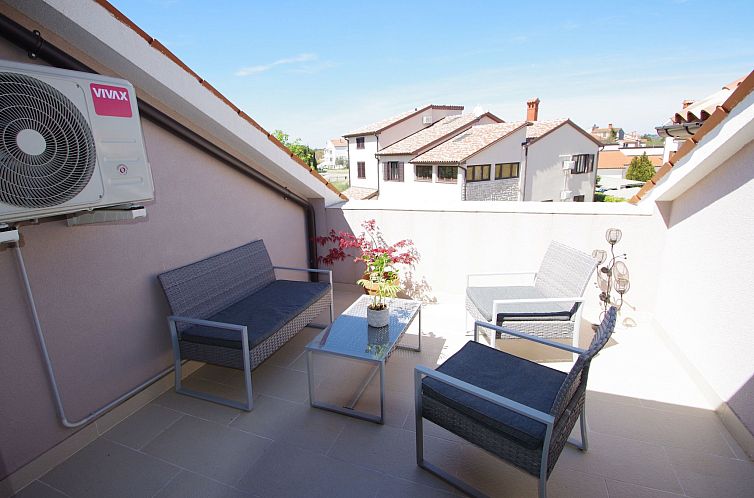 Appartement in Valbandon mit schönem Balkon
