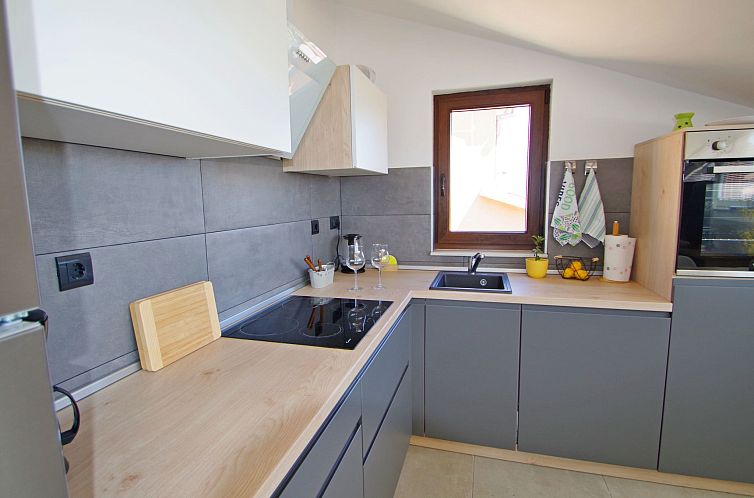 Appartement in Valbandon mit schönem Balkon