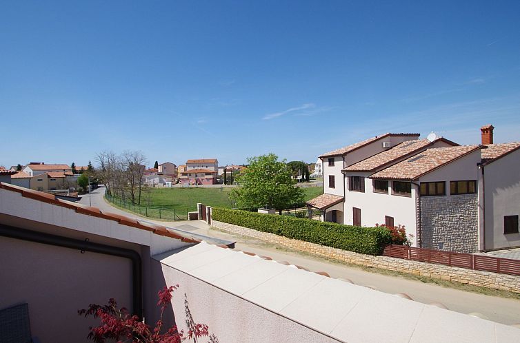 Appartement in Valbandon mit schönem Balkon