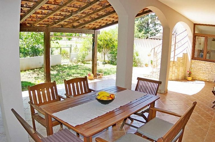 Appartement "Luciana" in Valbandon