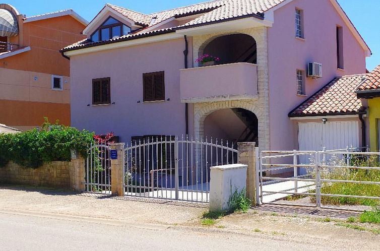 Appartement "Luciana" in Valbandon