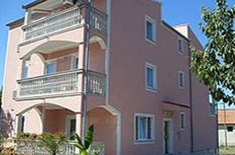 Appartement Appartement in Fažana mit Garten und Terrasse