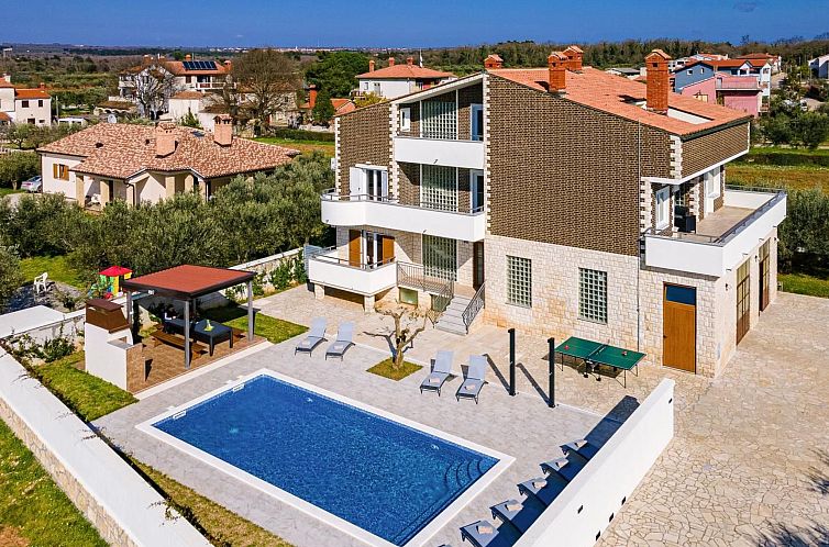 Unterkunft 1011349 - Ferienhaus Istrien - Vakantiehuis Ferienvilla "Villa Berg" mit privatem Pool