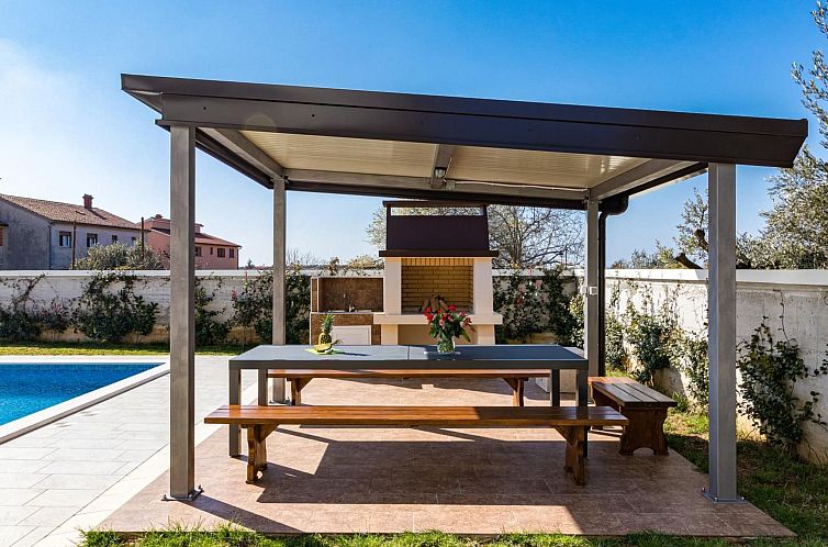 Vakantiehuis Ferienvilla "Villa Berg" mit privatem Pool