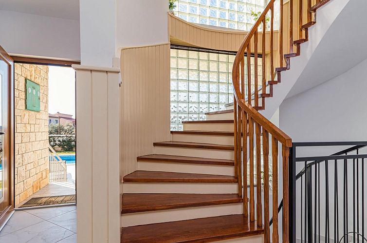 Vakantiehuis Ferienvilla "Villa Berg" mit privatem Pool