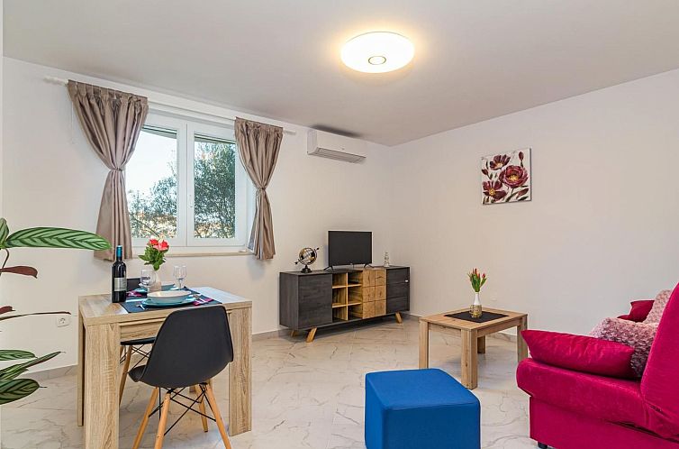 Vakantiehuis Ferienvilla "Villa Berg" mit privatem Pool