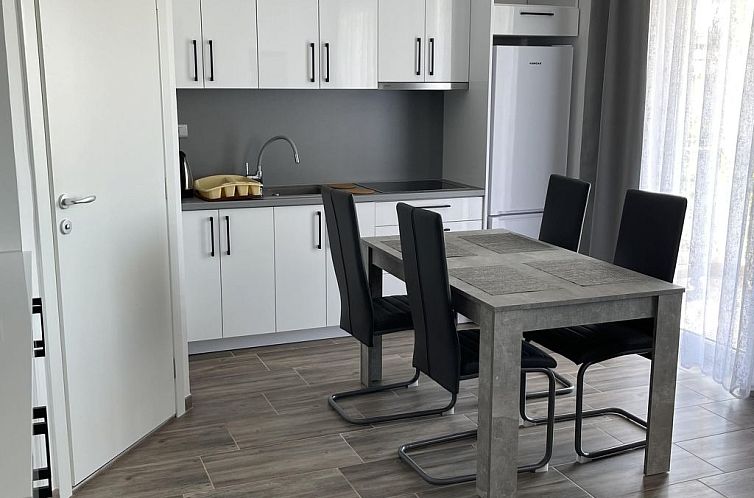 Appartement in Fažana mit Terrasse und Garten