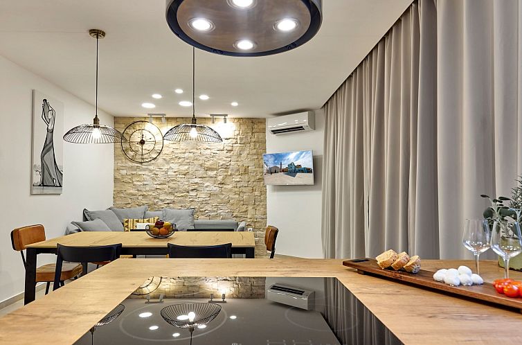 Vakantiehuis Haus in Fažana mit Terrasse und schöner Aussi