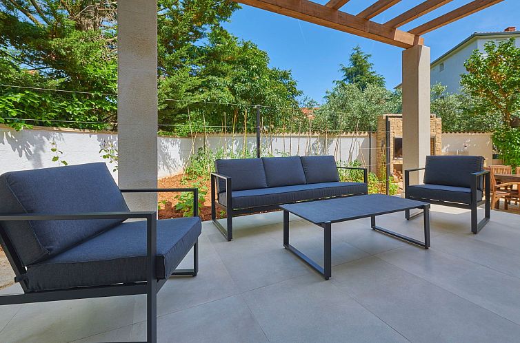 Vakantiehuis Haus in Fažana mit Terrasse und schöner Aussi