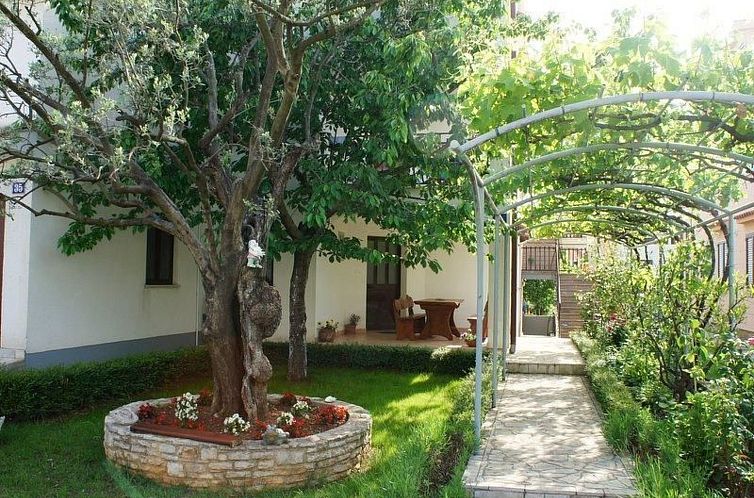 Unterkunft 1011357 - Appartement Istrien - Appartement Wohnung in Fazana mit Garten, Grill und Terrasse